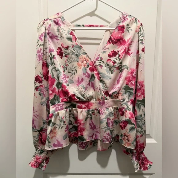 Express women’s floral blouse - Picture 1 of 7
